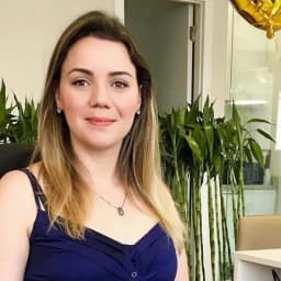 Aline Pasiani, Diretora Médica da Axenya